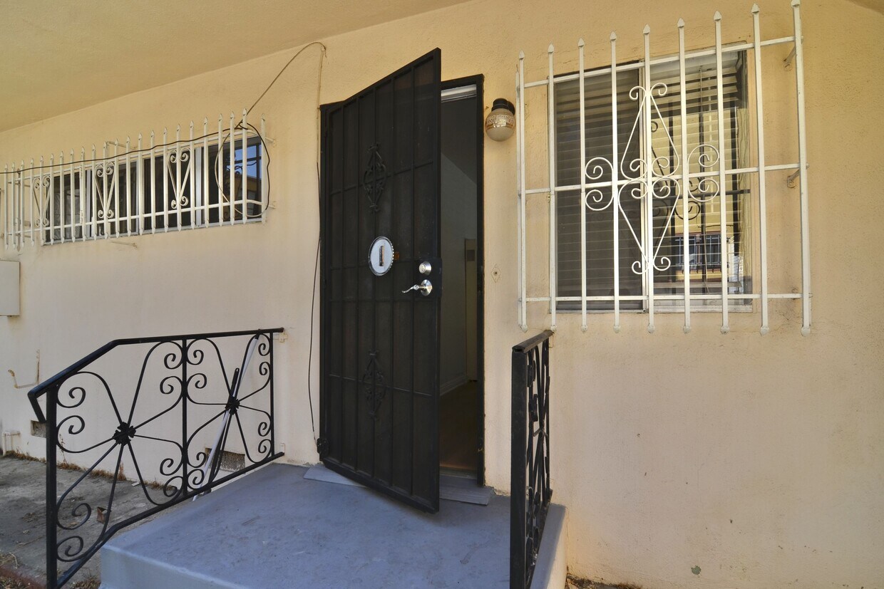 Foto principal - 5350 Fountain Ave