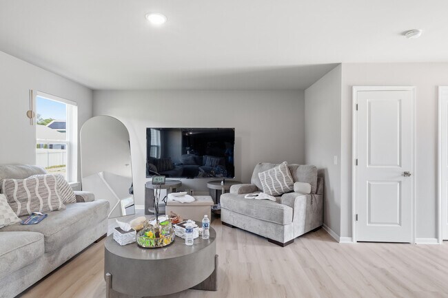 Foto del edificio - 15185 Hanover Ave