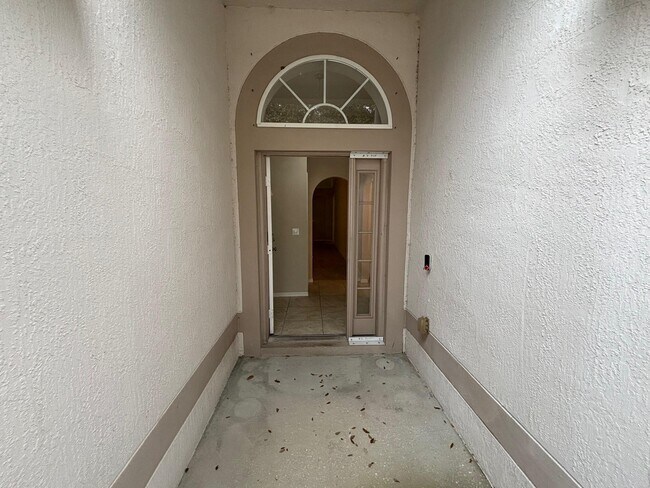 Foto del edificio - 1736 La Maderia Dr