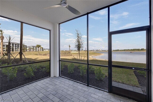 Foto del edificio - 15375 Grn Acrs Ave