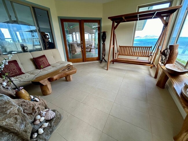 Photo - Hawaii living at its best.  Beautiful Kane... House