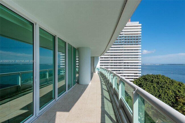 Foto del edificio - 1643 Brickell Ave