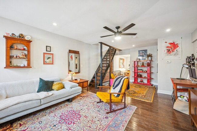 Building Photo - 2034 E Huntingdon St