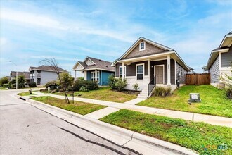Building Photo - 360 Spiny Lizard Ln
