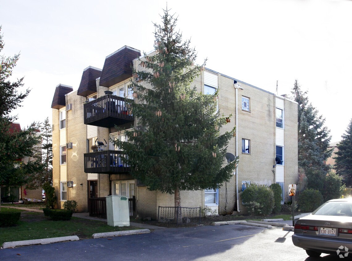 Primary Photo - 640 Piper Ln