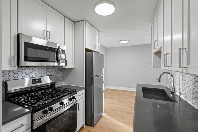 Foto del edificio - 815 W Buckingham Pl