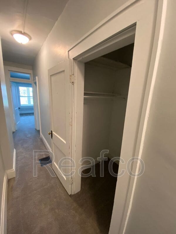 Foto del edificio - 671 E 5th Ave