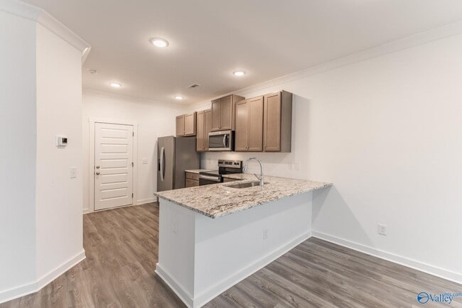 Foto del edificio - 7502 Discovery Pt Dr NW