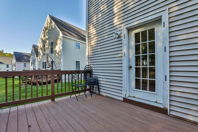 Foto del edificio - 98 Barbara Ln