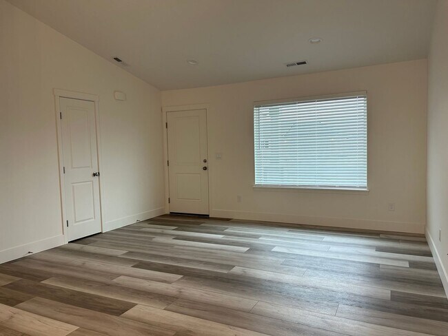 Foto del edificio - Brand New Ranch-Style House in South Kenne...