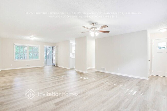 Foto del edificio - 5447 Blackhawk Dr