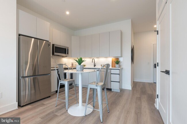 Foto del edificio - 1421 E Columbia Ave