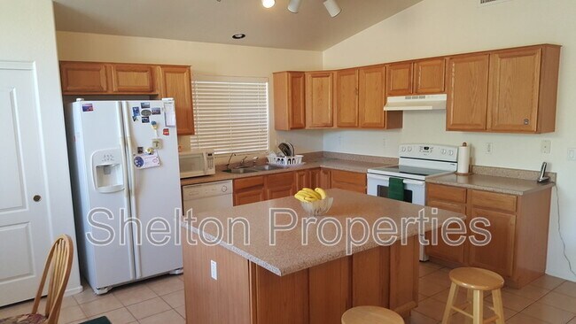 Building Photo - 3908 W Goodman Dr