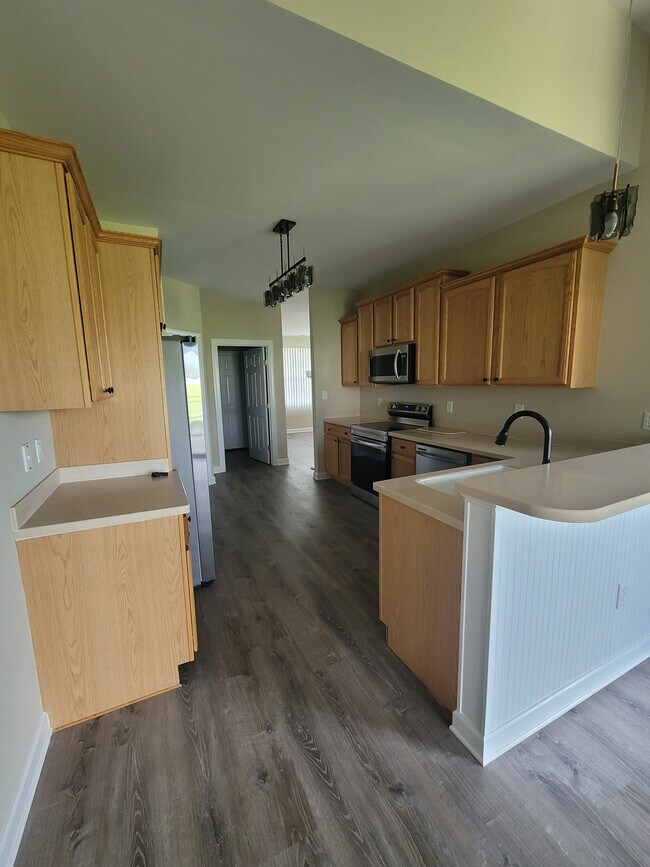 Building Photo - 32818 Almwick Ln