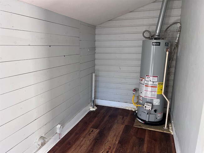 Building Photo - 507 Harrison Ln