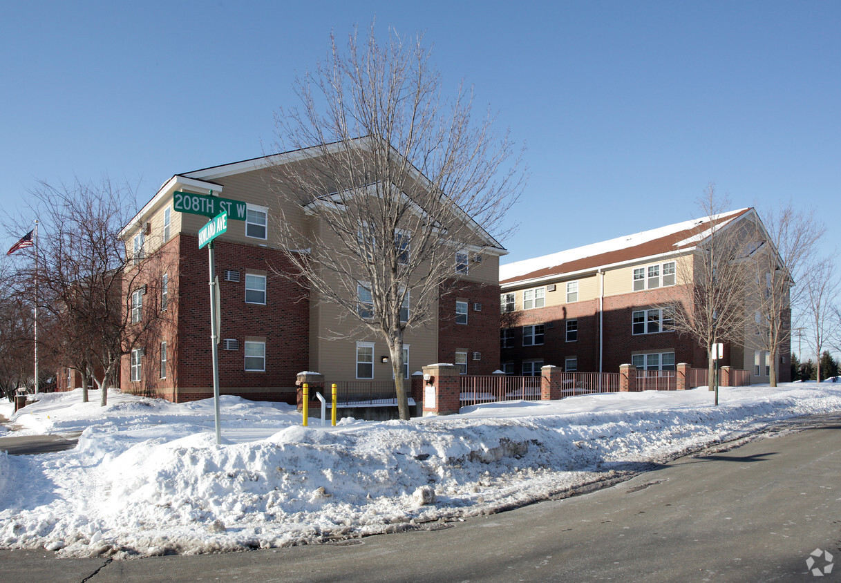 Building Photo - Winsor Plaza