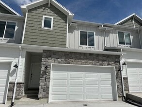Building Photo - 616 W 650 N