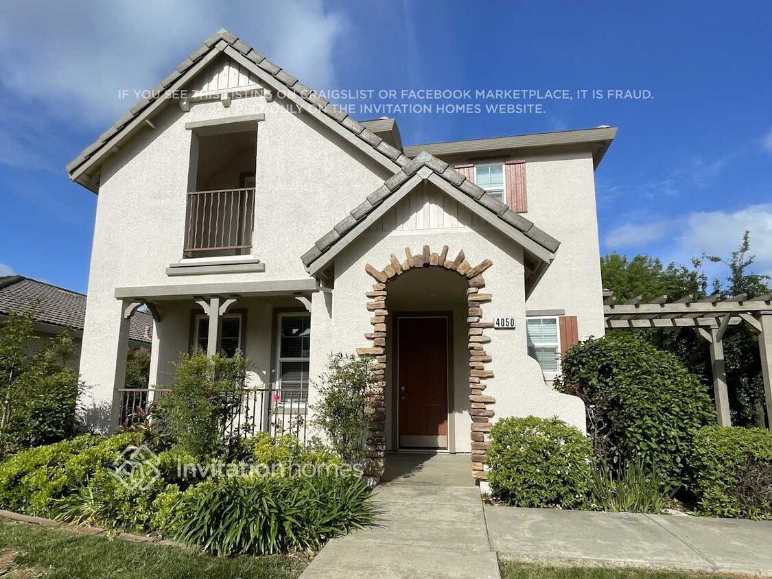 Foto principal - 4050 Coratina Way