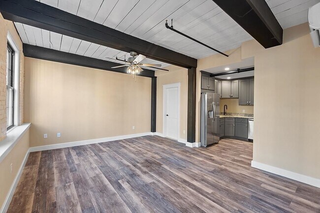 Building Photo - 5 Batchelders Ct