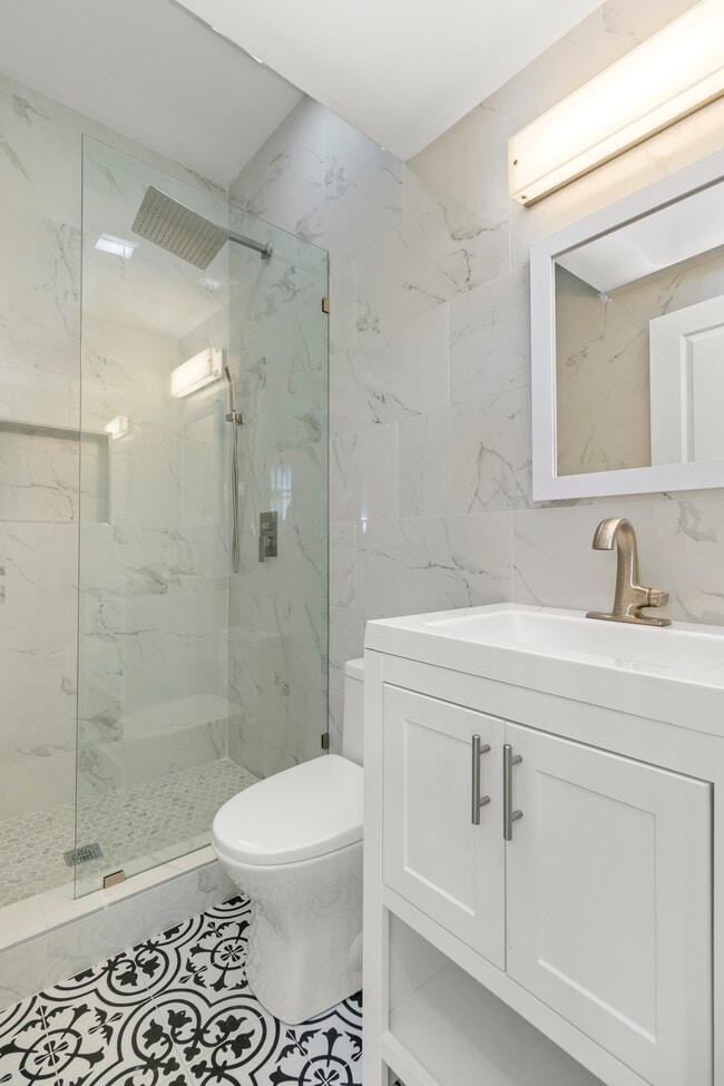 Building Photo - 324 East Bethune Street