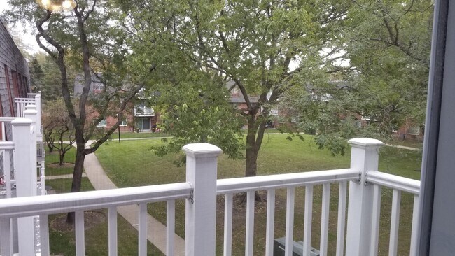 Balcony - 904 Ridge Sq