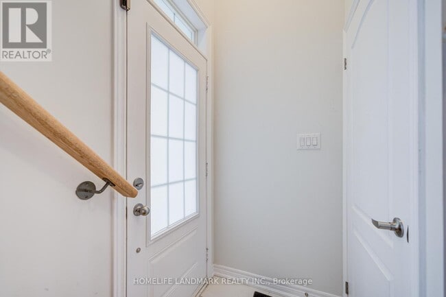 Building Photo - 555 White's Hill Ave