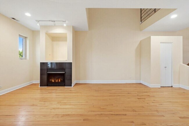 Foto del edificio - 945 N Honore St
