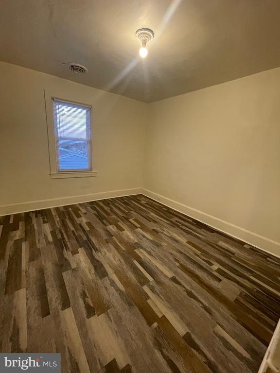 Foto del edificio - 29-31-31 E High St