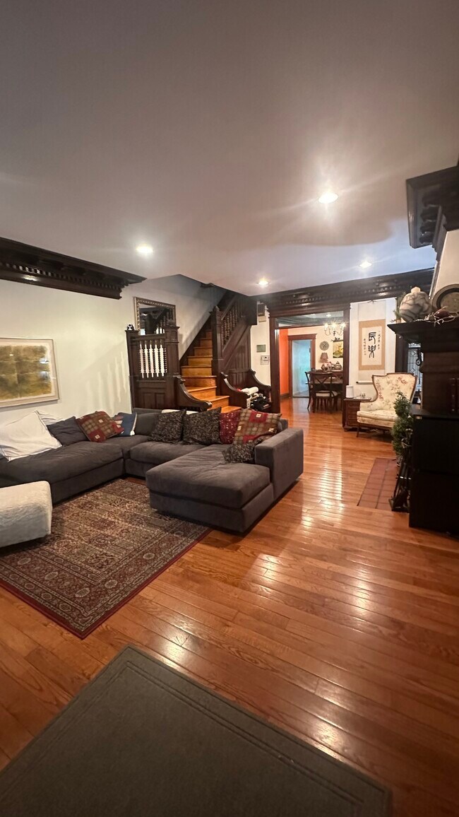 Foto del edificio - 4646 Hazel Ave