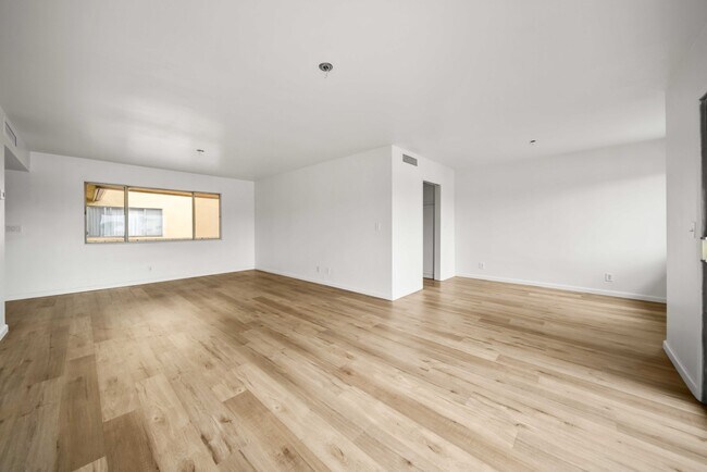 Foto del edificio - 600 West Stocker Street