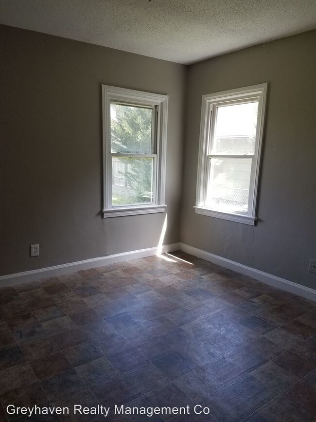 Foto del edificio - 5109 Sunbeam Ave