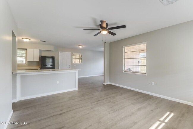 Foto del edificio - 1003 Wilson Dr