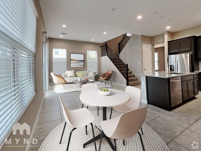 Building Photo - 4839 E Village Dr