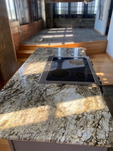 Foto del edificio - 6533 E Jefferson Ave