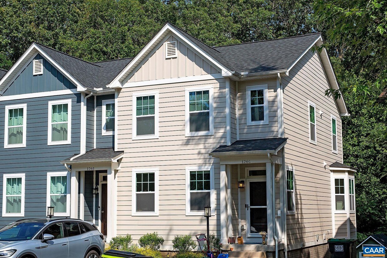 Foto principal - 126 Longwood Dr