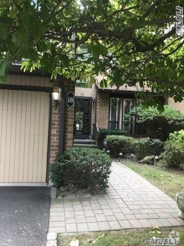 Building Photo - 18 Wimbledon Dr
