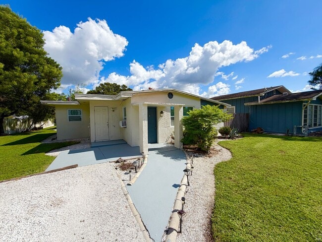 Foto del edificio - Roppo (561 SWB)