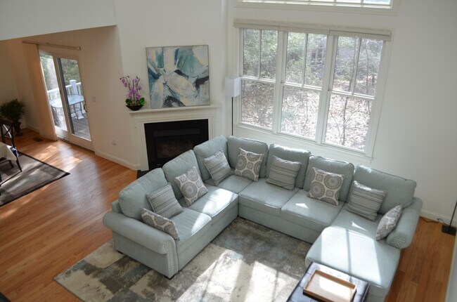 Foto del edificio - 92 Johnson Woods Dr