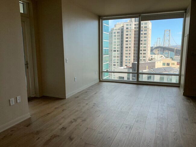 Vista desde la sala de estar - 425 1st St