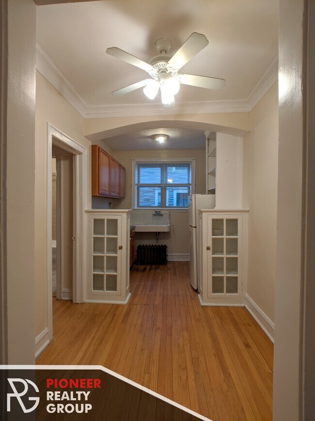 Foto del edificio - 4233 N Paulina St