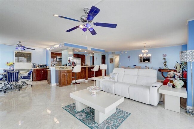 Building Photo - 133 N Pompano Beach Blvd