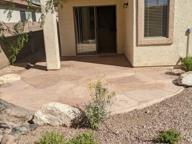 Patio trasero - 2371 E Stone Stable Dr