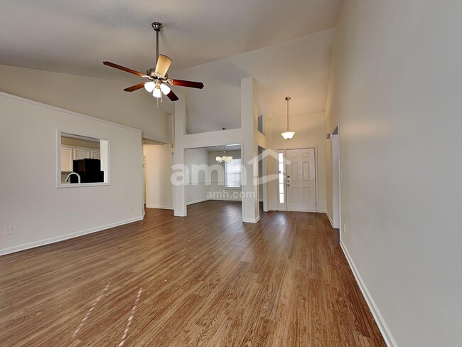 Foto del edificio - 5850 River Ridge Ln