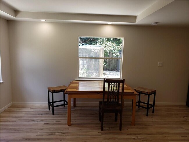 Foto del edificio - 816 SE 8th St