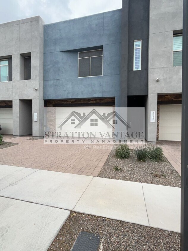 Building Photo - 1953 W Kinfield Trail