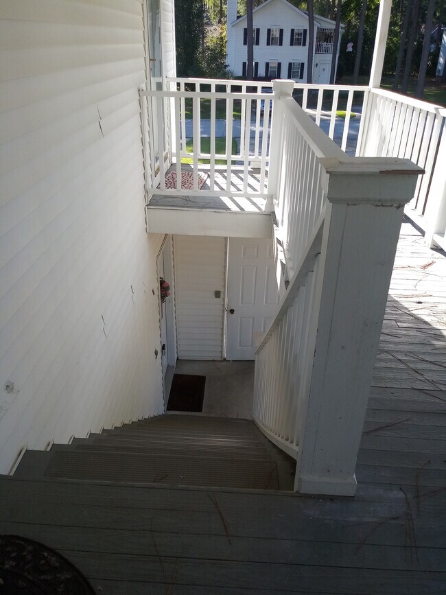 Building Photo - 45 Battery Walk Ct