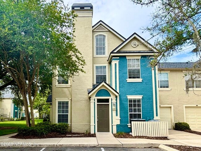 Building Photo - 13703 Richmond Park Dr N