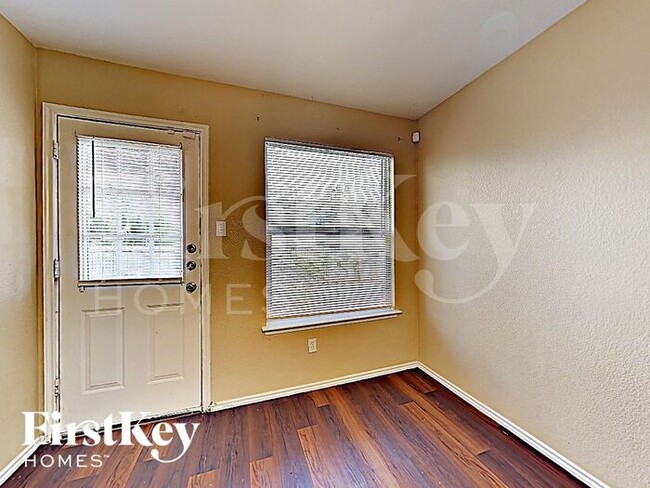 Building Photo - 6214 Balcony Ln