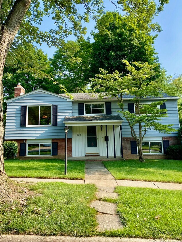 Primary Photo - 503 Maplewood St