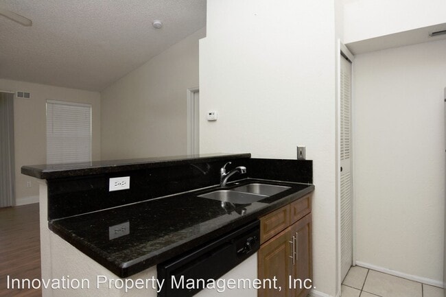 Building Photo - 2 br, 2 bath House - 2226 Metropolitan Way...